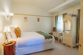 Kubba Roonga Guesthouse - Boutique Luxury Spa Retreat & Gardens