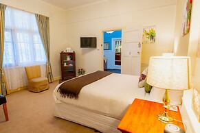 Kubba Roonga Guesthouse - Boutique Luxury Spa Retreat & Gardens