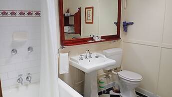 Kubba Roonga Guesthouse - Boutique Luxury Spa Retreat & Gardens