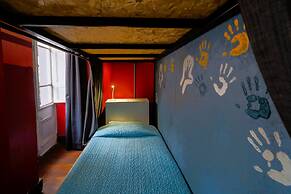 Maki Hostels & Suites Valparaiso