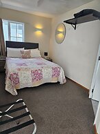 Albert Number 6 Motel