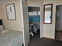 Albert Number 6 Motel