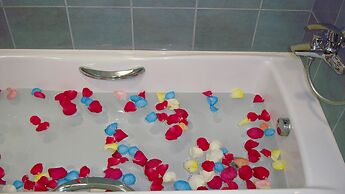 Al Madina Suites Doha