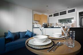 Coasters Hotel & Apartments