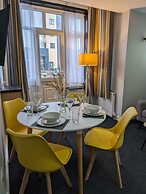 Coasters Hotel & Apartments