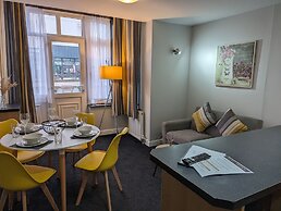 Coasters Hotel & Apartments