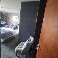 Driftwood Hotel
