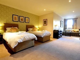 Hadley Bowling Green Inn