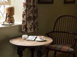Hadley Bowling Green Inn