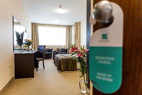 City Avenue Hotel by HMG