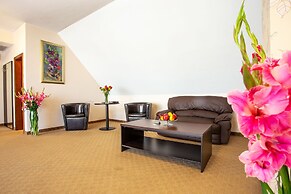 City Avenue Hotel by HMG