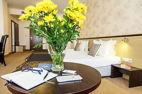 City Avenue Hotel by HMG