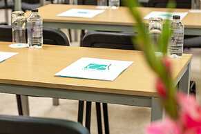 City Avenue Hotel by HMG