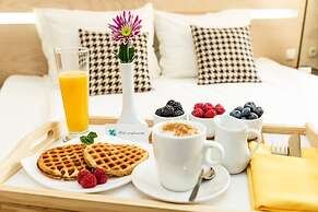 City Avenue Hotel by HMG