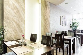 City Avenue Hotel by HMG