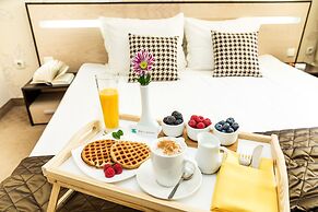 City Avenue Hotel by HMG