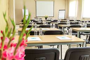 City Avenue Hotel by HMG