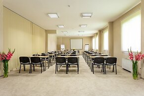 City Avenue Hotel by HMG