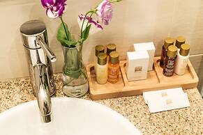 City Avenue Hotel by HMG