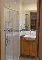 Crossways Inn