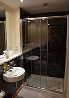 Crossways Inn
