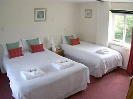 The Greyhound Inn Aldbury