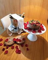 Onyria Marinha Boutique Hotel