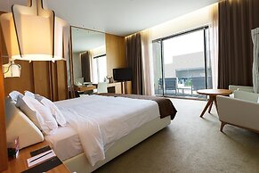 Onyria Marinha Boutique Hotel