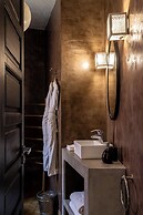 Riad O
