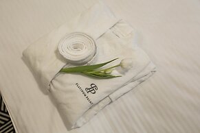 Platinum Residence Boutique Hotel