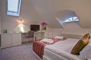 Platinum Residence Boutique Hotel