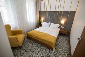 Platinum Residence Boutique Hotel