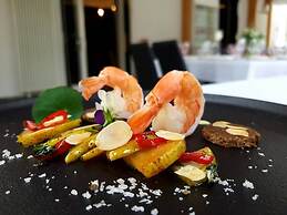 Platinum Residence Boutique Hotel