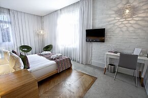 Platinum Residence Boutique Hotel