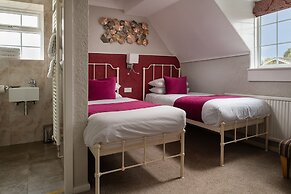 Springfield House - Birmingham Airport & NEC