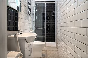 Springfield House - Birmingham Airport & NEC