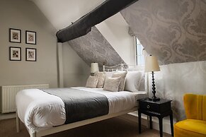 Springfield House - Birmingham Airport & NEC