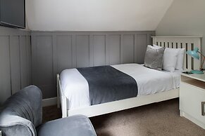 Springfield House - Birmingham Airport & NEC