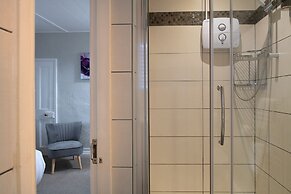 Springfield House - Birmingham Airport & NEC