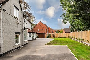 Springfield House - Birmingham Airport & NEC