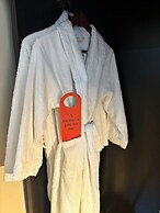 Clayton Hotel Cardiff