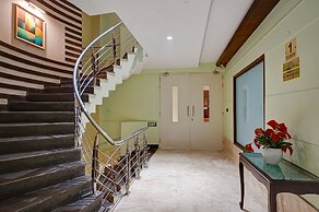 Hotel The Pearl - Newly Renovated in City Centre