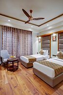 Hotel The Pearl - Newly Renovated in City Centre