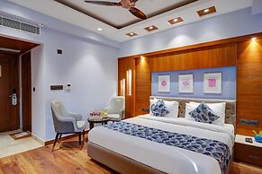 Hotel The Pearl - Newly Renovated in City Centre