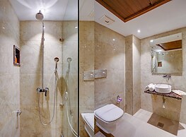 Hotel The Pearl - Newly Renovated in City Centre