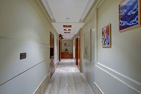 Hotel The Pearl - Newly Renovated in City Centre