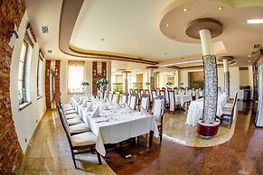 Hotel Sahara
