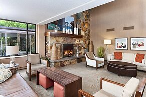 The Inn on Lake Superior