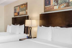 Comfort Hotel Bayer's Lake