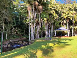 Mt Tamborine Stonehaven Boutique Hotel